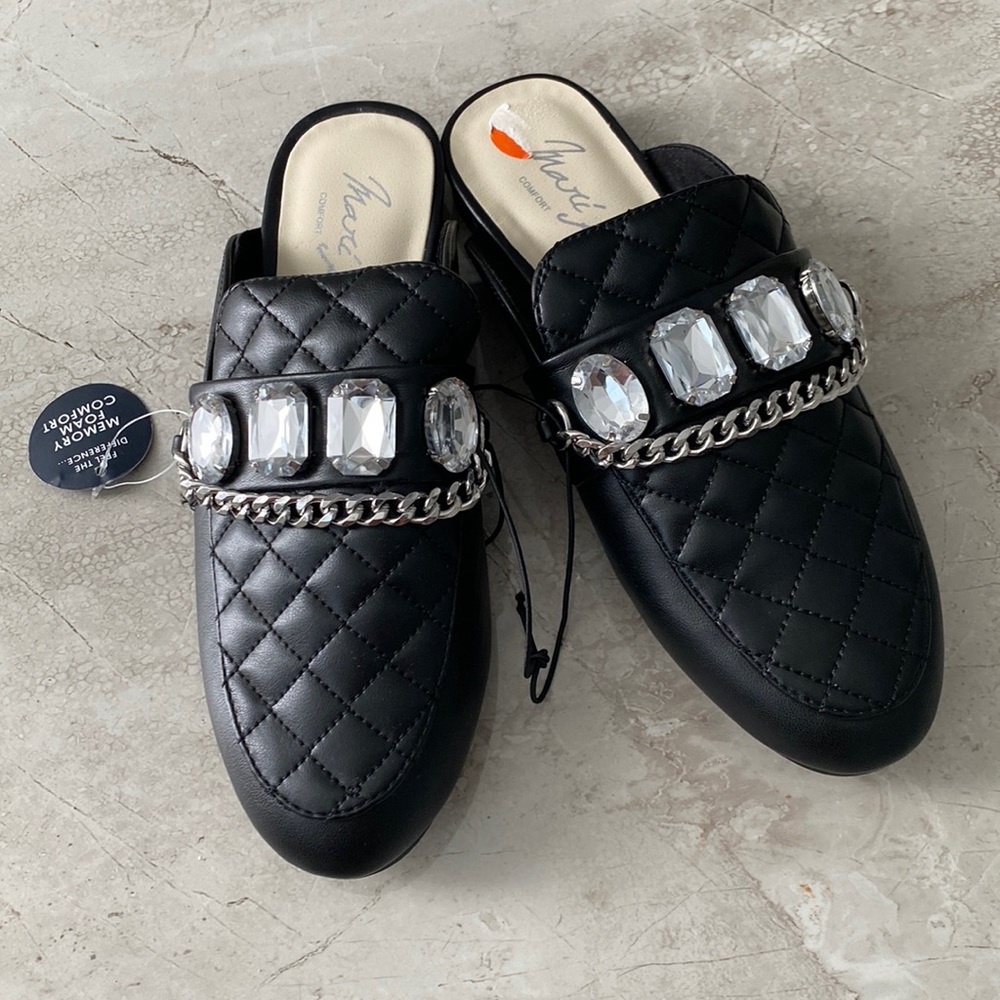 Marí A. Memory foam sandals size 7